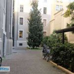 Affitto 6 camera appartamento di 215 m² in Milano