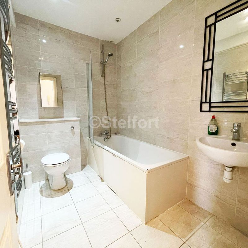 To Let - 1 bedroom Apartment, Court Road, London, SE9 - £1,250 pcm Mottingham