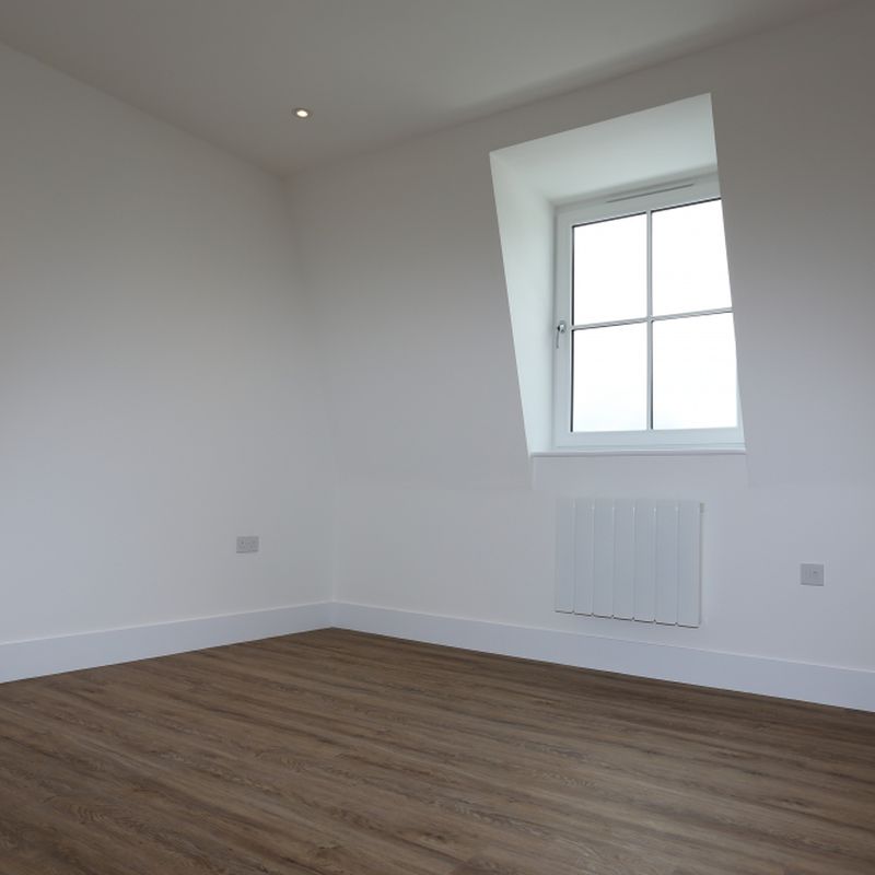 Ongar Town Centre - Brand new Two Bed Flat With Parking - Goldstein Leigh