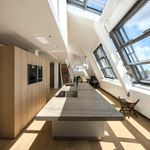 Miete 4 Schlafzimmer wohnung von 263 m² in Wien