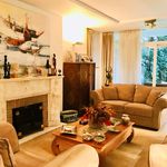 Rent 4 bedroom apartment of 240 m² in Brussels