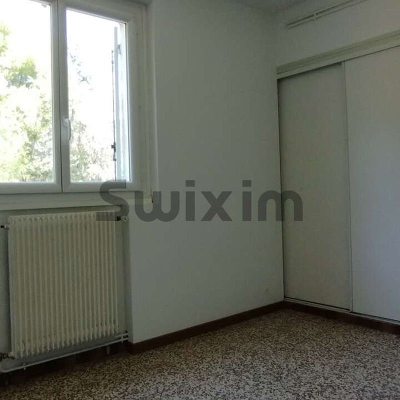 Location appartement 5 pièces 98 m² Sernhac (30210)