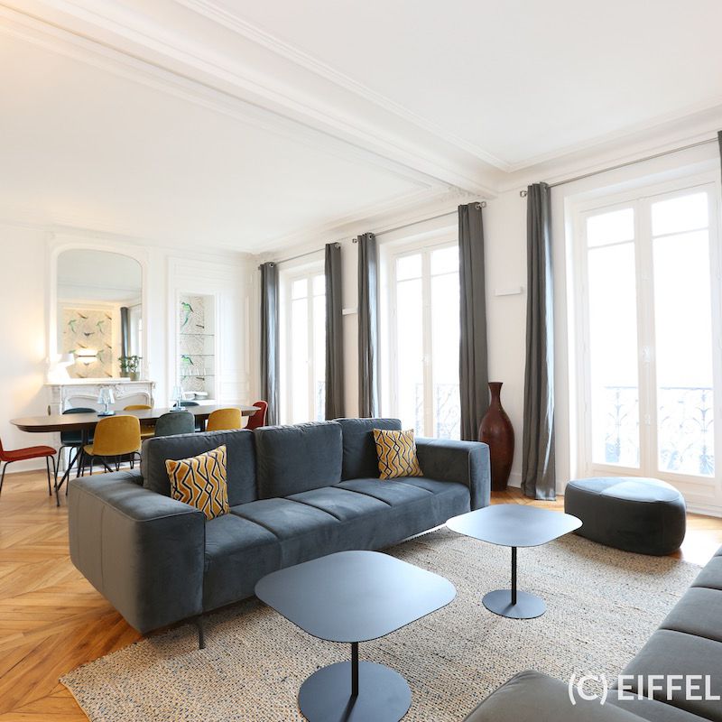 Location meublée - Rue de Médicis - Paris 6 - 138 m2 - 3 chambres
