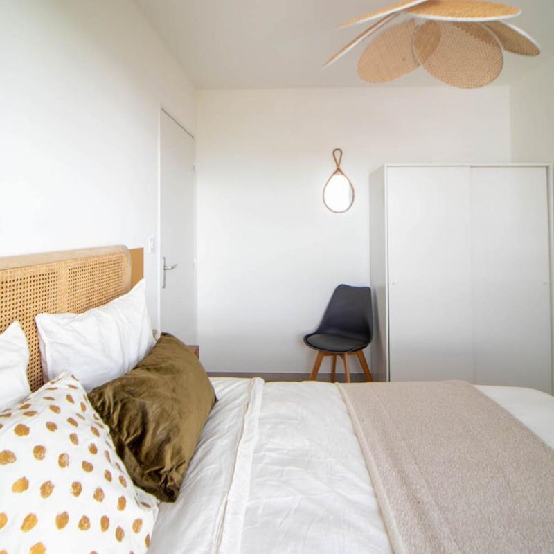 Atypical room of 10 m² to rent near Lyon - LYO29 Vaulx-en-Velin
