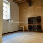 Affitto 3 camera appartamento di 80 m² in Piacenza