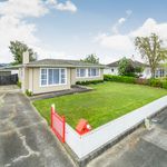 Rent 3 bedroom house of 655 m² in Palmerston North