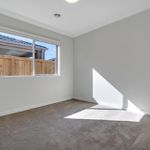 Rent 4 bedroom house in Victoria