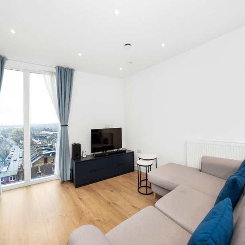 3 Bed Flat / Apartment Great Eastern Court Greenwich SE10 - Truepenny's Maze Hill