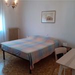 Affitto 8 camera casa di 140 m² in Adria