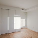 Appartement de 656 m² avec 1 chambre(s) en location à Montreal