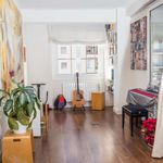 Rent 4 bedroom apartment of 121 m² in Barcelona