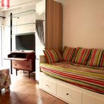 Rent a room of 210 m² in Barcelona
