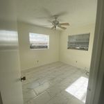 Rent 3 bedroom apartment of 1100 m² in West Palm Beach