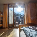 Rent a room of 380 m² in Liddes