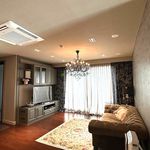 Rent 4 bedroom apartment of 125 m² in Bangkok