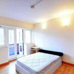 Rent 2 bedroom apartment of 89 m² in London