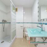 Rent a room of 104 m² in València