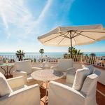 Rent 4 bedroom house of 320 m² in Marbella