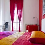 Rent 4 bedroom apartment in Milan
