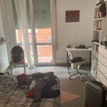 Affitto 5 camera appartamento di 110 m² in Bologna