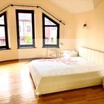 Wynajmij 4 sypialnię dom z 330 m² w Warszawa