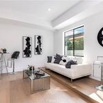 Rent 5 bedroom apartment of 469 m² in Encino