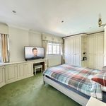 Rent 5 bedroom house in Brookmans Park