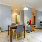 Rent 2 bedroom house of 85 m² in Sandton