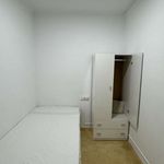 Rent a room of 54 m² in Barcelona