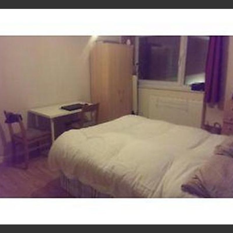 3 bedroom flat for rent Mile End