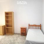 Rent 1 bedroom apartment of 80 m² in San Cristóbal de La Laguna