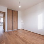 Pronajměte si 3 ložnic/e byt o rozloze 73 m² v Lisice