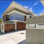 Rent 4 bedroom house in Byron Bay
