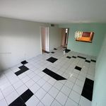 Rent 1 bedroom apartment of 770 m² in Miami Beach