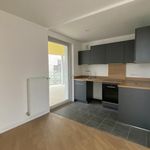 Rent 4 bedroom apartment of 76 m² in Suresnes