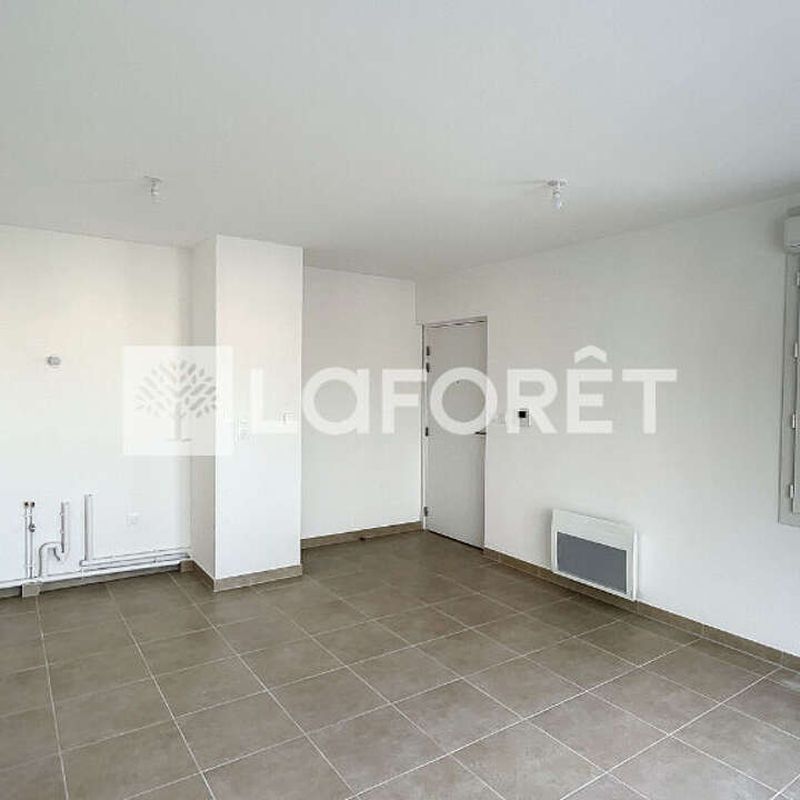 Location appartement 2 pièces 41 m² Istres (13800)