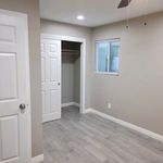 Rent 4 bedroom apartment of 104 m² in Bakersfield