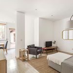 Rent 5 bedroom apartment of 120 m² in Porto