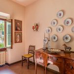 Rent 3 bedroom apartment of 240 m² in Fiesole