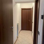Affitto 3 camera appartamento di 75 m² in Novara