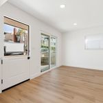 Rent 3 bedroom house of 125 m² in Newport Beach