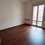 Affitto 5 camera appartamento di 163 m² in Bologna