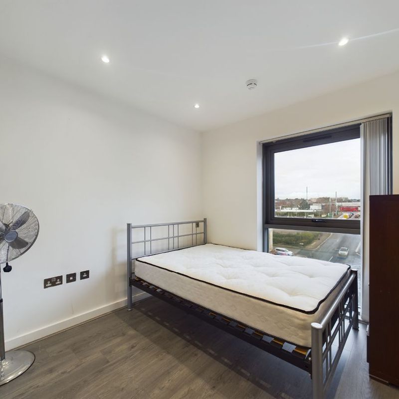 2 bedroom apartment to rent Netherton