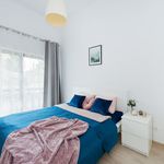 Wynajmij 3 sypialnię apartament z 60 m² w Cracow