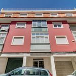 Rent 2 bedroom apartment of 58 m² in Lisbon