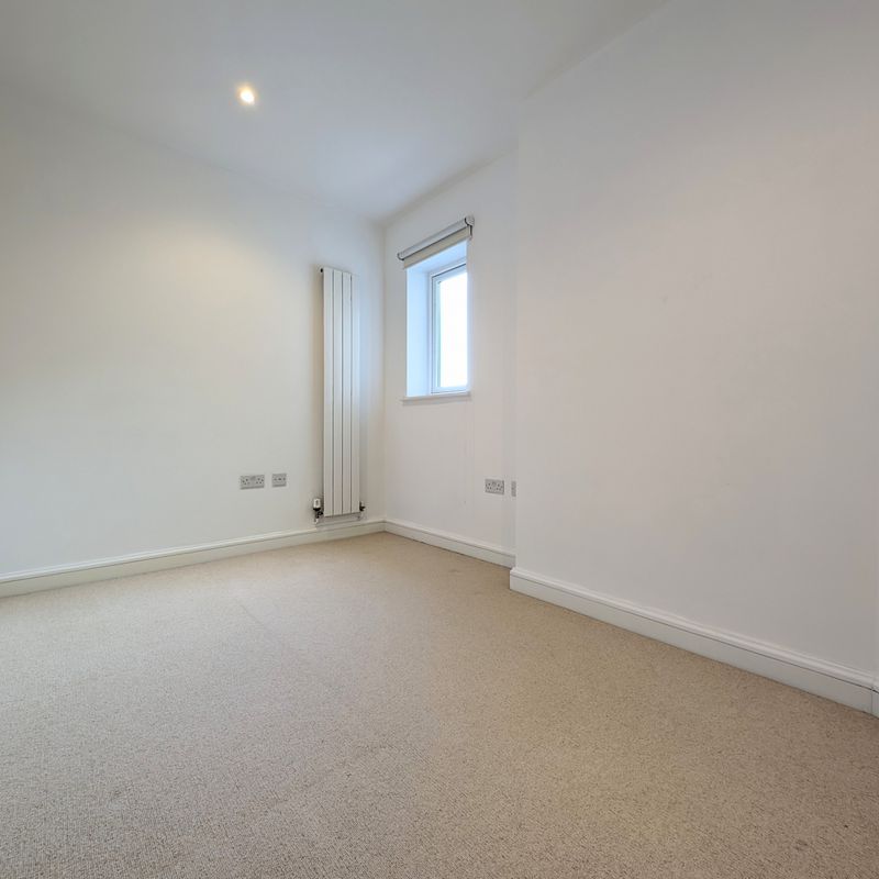 4 Bed End of Terrace House New Barnet