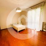 Rent a room of 200 m² in Padova
