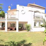 Alquilo 6 dormitorio casa de 400 m² en Marbella
