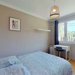 Rent 5 bedroom apartment of 82 m² in Villeurbanne