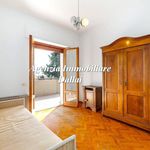 Rent 5 bedroom house of 209 m² in Firenze